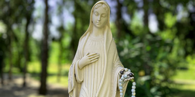 Festliche Gottesdienste und Wallfahrten prägen das Hochfest Mariä Himmelfahrt am und um den 15. August in den Marienwallfahrtsorten des Burgenlandes. 