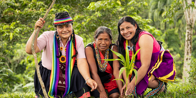 Waldina Muñoz Martínez, Aida Jacanamejoy Miticayanoy und Inez Narváez Jacanamijoy