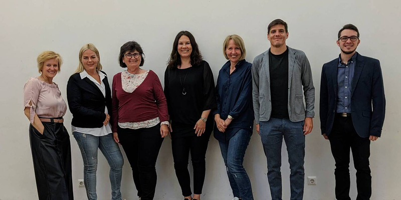 Schulamtsdirektorin Andrea Berger-Gruber (3. v.l.) und das Team des Schulamts der Diözese Eisenstadt.