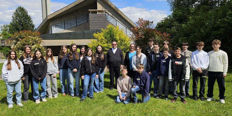 Firmlinge mit Firmspender