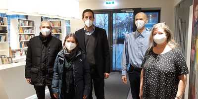 Die Eröffnung im 'Diözesanhaus neu' ist ein großer Grund zur Freude, den auch Generalvikar Michael Wüger (links im Bild) miterleben wollte.