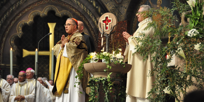 Alphonsa Maria Eppinger wurde am Sonntag im Straßburger Münster seliggesprochen - Bischof Ägidius Zsifkovics nahm an der Feier teil.