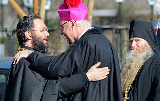 Das erste orthodoxe Kloster Österreichs kommt doch nach St. Andrä am Zicksee: 'Das ist ein guter Tag für die Ökumene, ein guter Tag für St. Andrä', sind der orthodoxe Metropolit Arsenios Kardamakis und Diözesanbischof Ägidius J. Zsifkovics überzeugt.