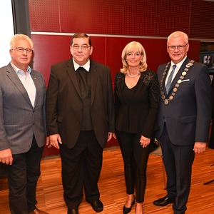 Ehrenring an Pfarrer Mag. Wilhelm A. Ringhofer