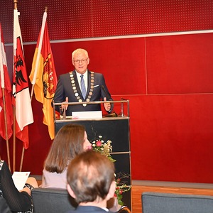 Ehrenring an Pfarrer Mag. Wilhelm A. Ringhofer