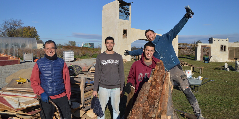 Die Gemeinschaft Cenacolo lädt auch heuer unter dem Motto 'Mit der ganzen Familie die große Freude von Weihnachten erleben' zum Krippenspiel vor dem Cenacolo-Haus in Kleinfrauenhaid ein.