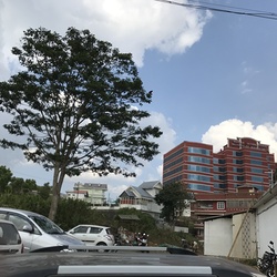 Das Marian College in Kuttikkanam samt neuem Stadtviertel - eine von Karl Hirtenfelders beeindruckendsten Mitwirkungen