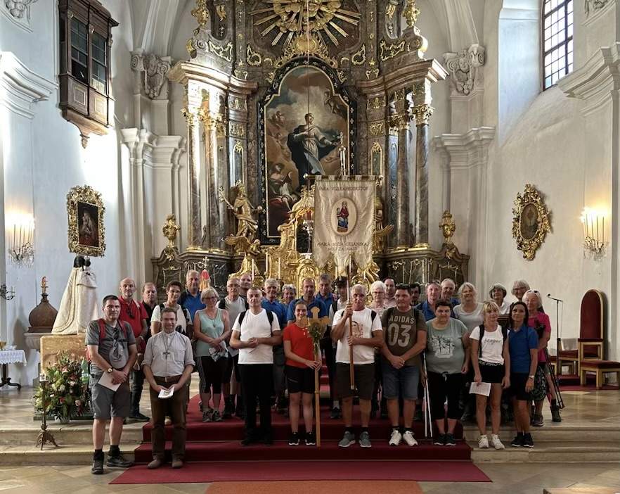 Pfarre Wulkaprodersdorf Fußwallfahrer inLoretto