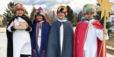 Wer die Anliegen der Sternsingeraktion unterstützen möchte, kann das auch per Erlagschein oder online auf www.dka.at/sternsingen tun – denn jeder Beitrag zählt!