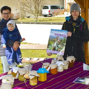 Suppe im Glas am Gemeindeplatz