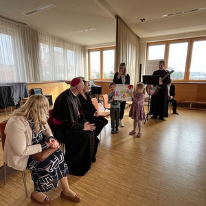 Bischöfliche Visitation der Volksschule Eisenstadt