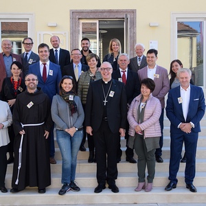 'Hrvat S.A.M.': Gruppenbild im Zeichen eines Europas ohne Grenzen, in dem Platz für starke Volksgruppen ist, aber nicht für Nationalismus