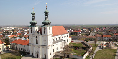 ServusTV überträgt die heilige Messe aus Frauenkirchen am Sonntag, 21. Mai 2023, um 9 Uhr.