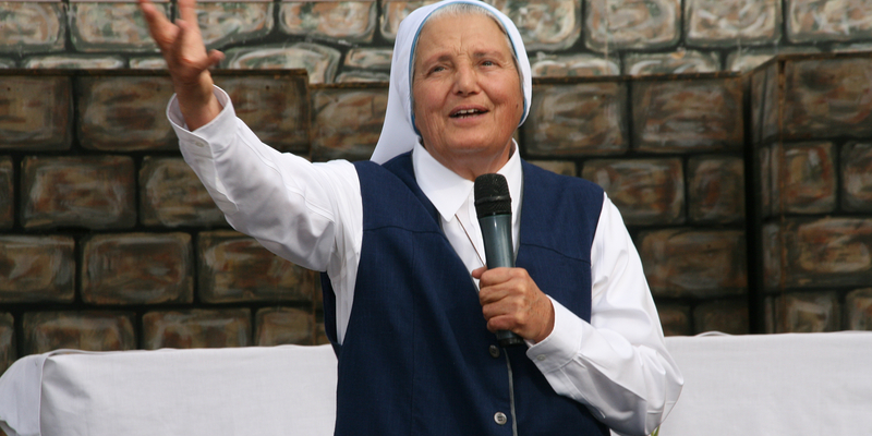 Mutter Elviras Trauermesse findet heute, am 10. August 2023, um 16.30 Uhr auf dem Hügel von Saluzzo, Via San Lorenzo 35, statt. 