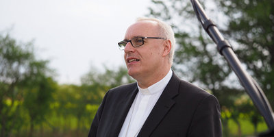 Bischof Ägidius Zsifkovics, der sich im Vorfeld der EU-Wahl intensiv für ein europäisches Miteinander und ein verantwortungsvolles Mitgestalten am 'Haus Europa' eingesetzt hat, zeigte sich erfreut über die hohe Wahlbeteiligung. 